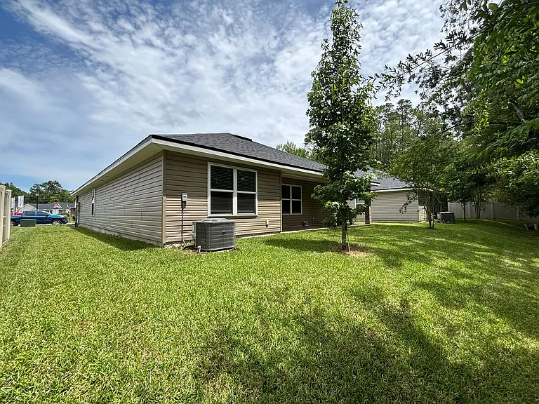 8112 Helmsley Blvd — Photo 4