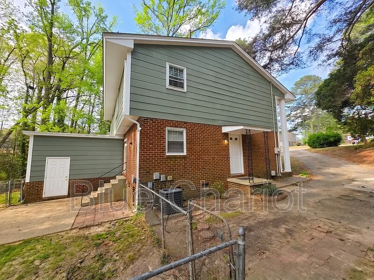 3109 Merrill Ct — Photo 3