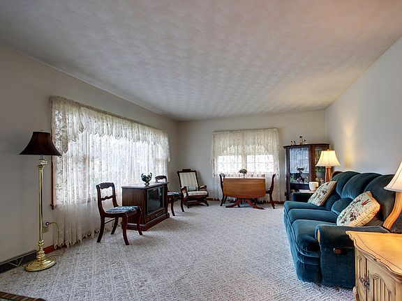 3rd image of 1212 Saint Charles Dr