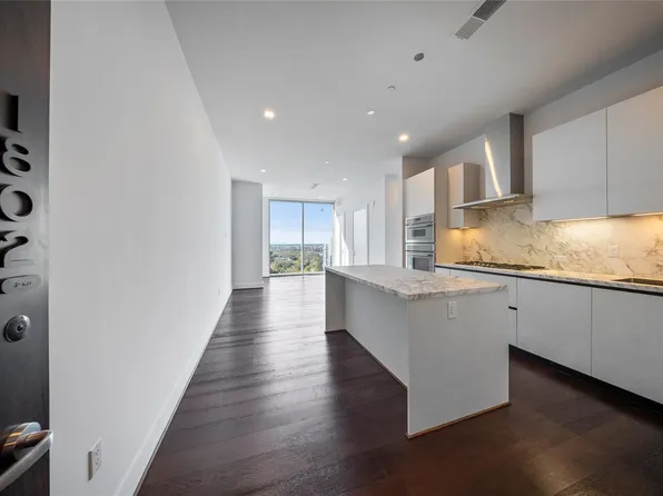1711 Allen Pkwy #1802, Houston, TX 77019