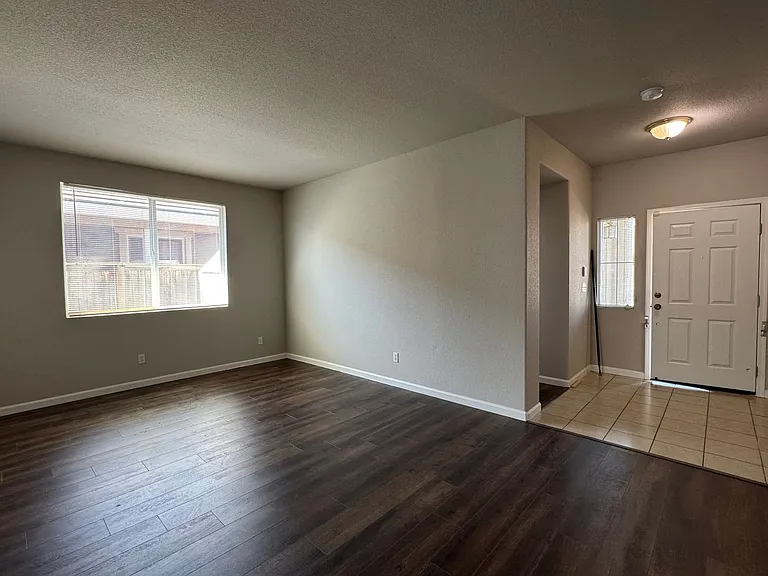 3020 McCook Way — Photo 7