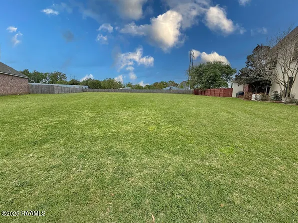 202 Brahmwell Ct, Lafayette, LA 70508