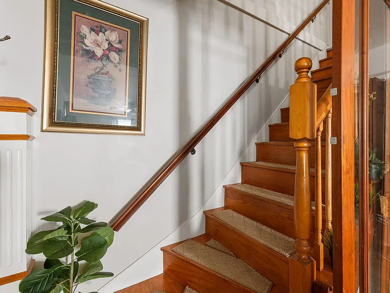 3158 Moody Ave — Photo 32