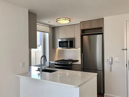 Rented by Stonehenge NYC LLC | media 14