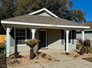 1105 Sweetbriar St, Cantonment, FL 32533