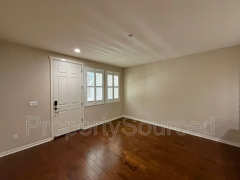 170 N North St #104 — Photo 7