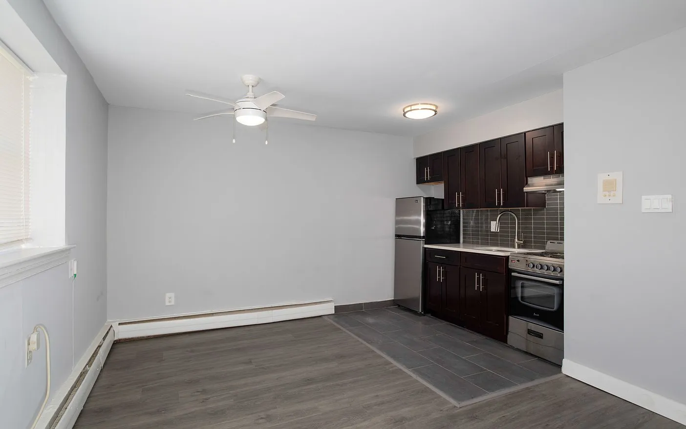 Ashley Court Apartments — Photo 2