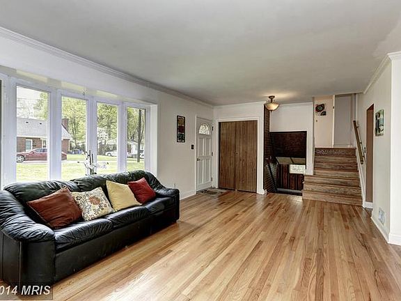 4th image of 2905 Burtonhill Dr
