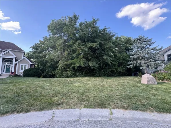 7309 N Myrtle Ave, Kansas City, MO 64119