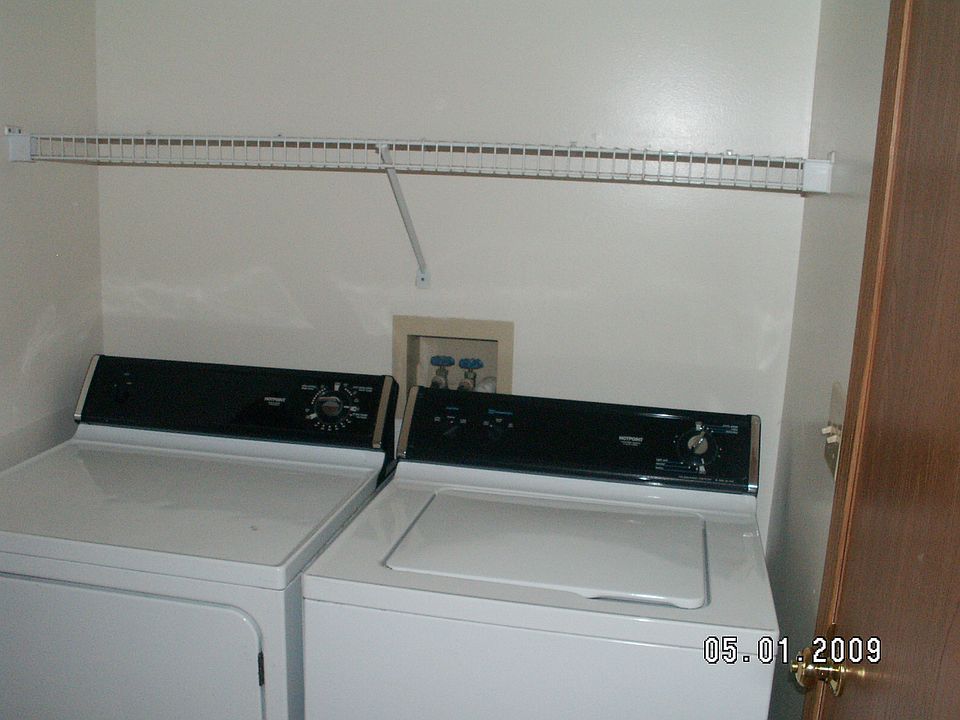 Washer / Dryer Provided