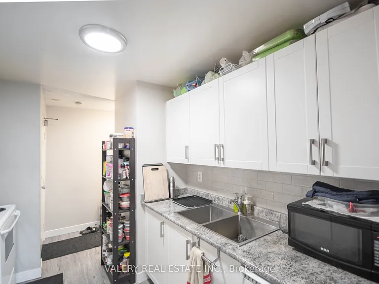 626 1st St #101 — Photo 9
