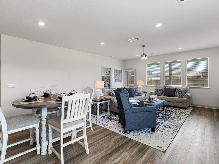 16401 Coratina Dr — Photo 20