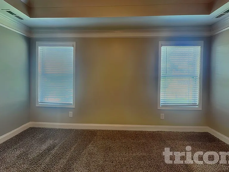 513 Sourwood Dr — Photo 5