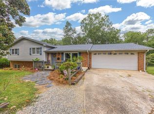 3900 Briarwood Ave, High Point, NC 27265
