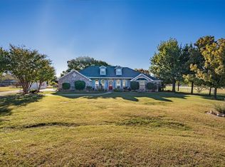 526 Hiwasee Rd, Waxahachie, TX 75165