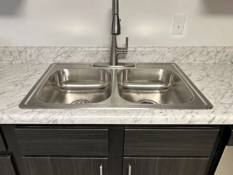 Fountain Square Apartments — Photo 34