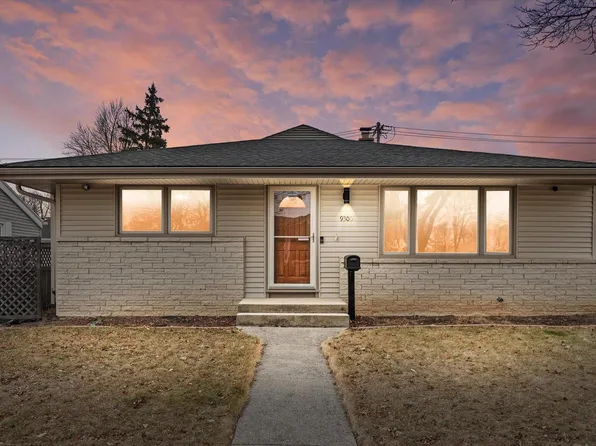 9300 West Eden PLACE, Milwaukee, WI 53228