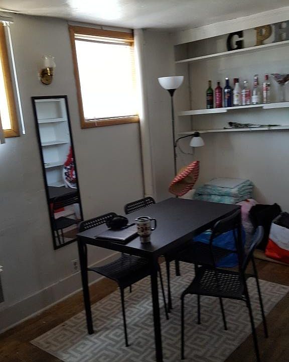 2nd image of 902 NE Colorado St APT A