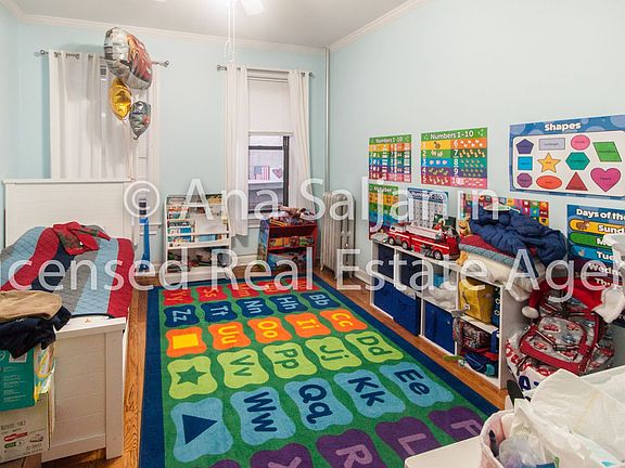 3rd image of 3140 42nd St APT 1R