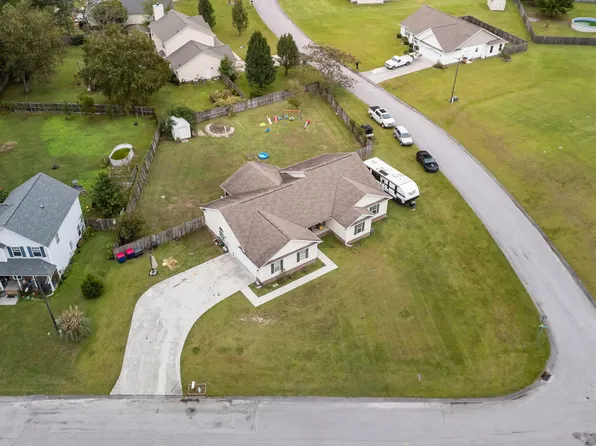 114 Trailwood Drive, Hubert, NC 28539