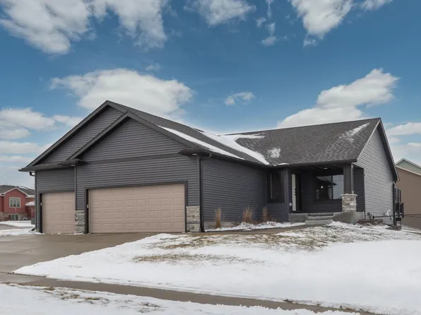 307 Luella Pl NE, Stewartville, MN 55976