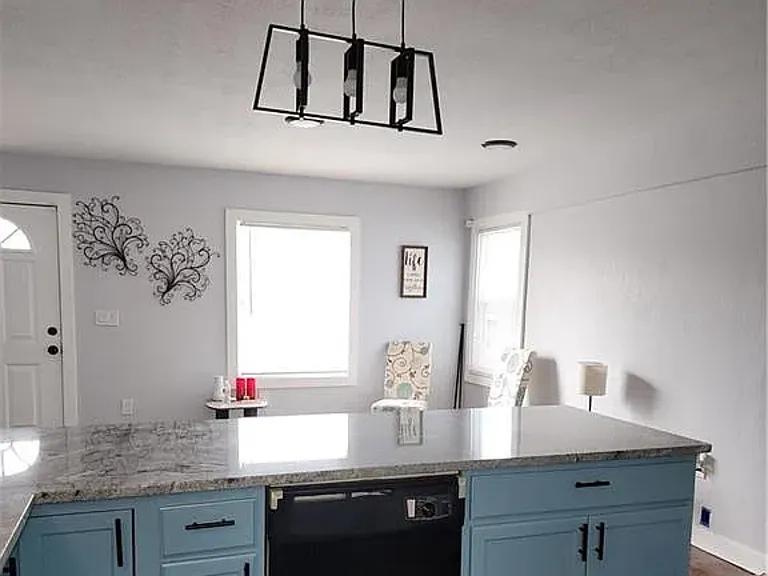 5811 Chestnut Ave — Photo 14
