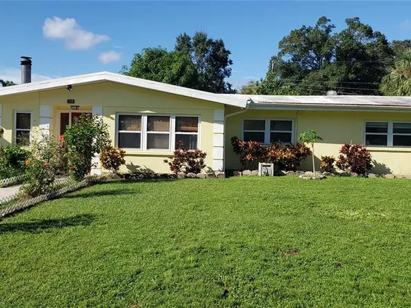 2005 Chrysler Ave, Sarasota, FL 34234