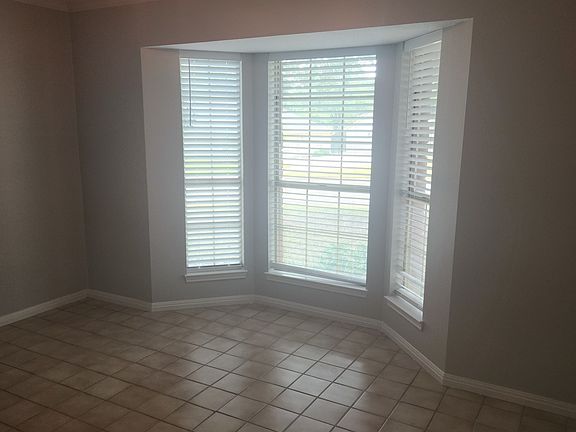 4th image of 11013 Creek Bend Dr