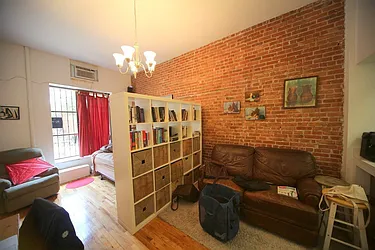 Rented by Metropolitan Realty