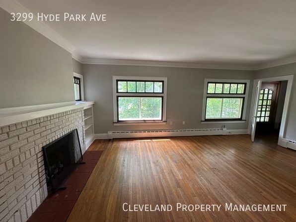 3299 Hyde Park Ave, Cleveland Heights, OH 44118