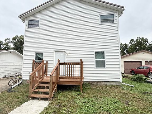 2nd image of 421 Sargent St