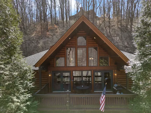 158 Baymont Dr, Lancaster, TN 38569