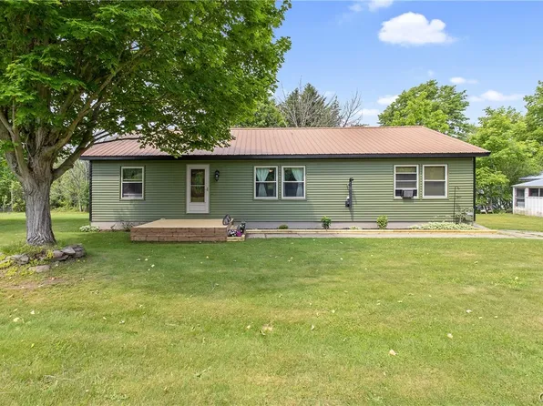 955 Middle Rd, Oswego, NY 13126