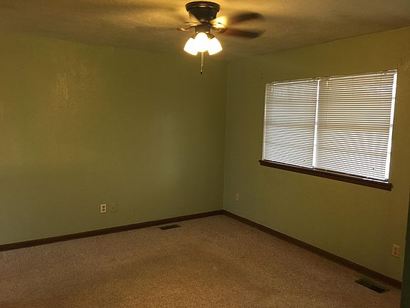 4th image of 1321 Denison Dr