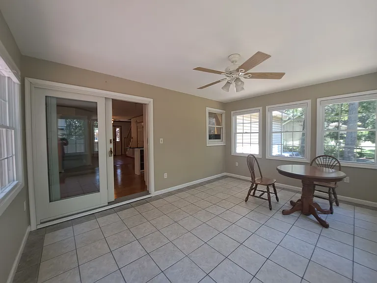 11 Roberts Rd — Photo 9