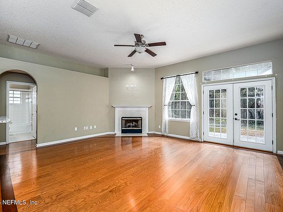 2nd image of 4764 CUMBERLAND STATION Drive S