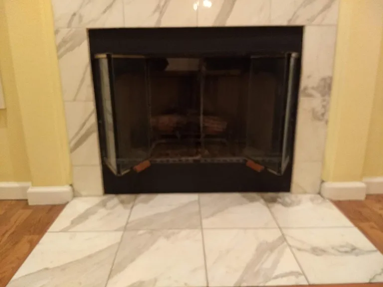 Gas fireplace