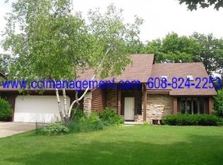 5 Pintail Cir, Madison, WI 53717