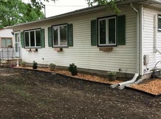 1243 Black Hawk Rd, Waterloo, IA 50701