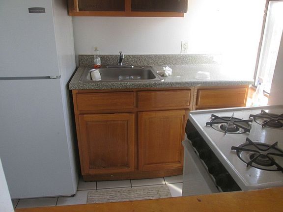 3rd image of 1621 Lexington Ave #4W