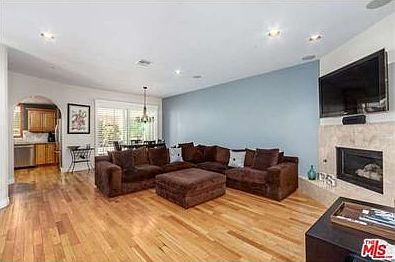 5th image of 4073 Lincoln Ave APT 4