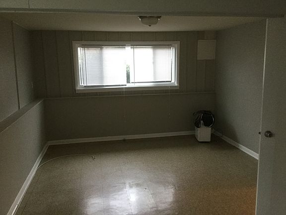4th image of 811 Blackhawk Dr