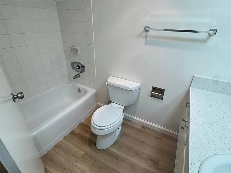 4605 Sylmar Ave — Photo 19