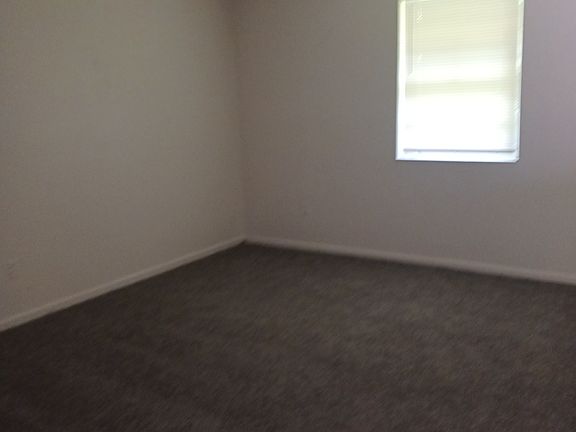 2nd image of 611 Reid St