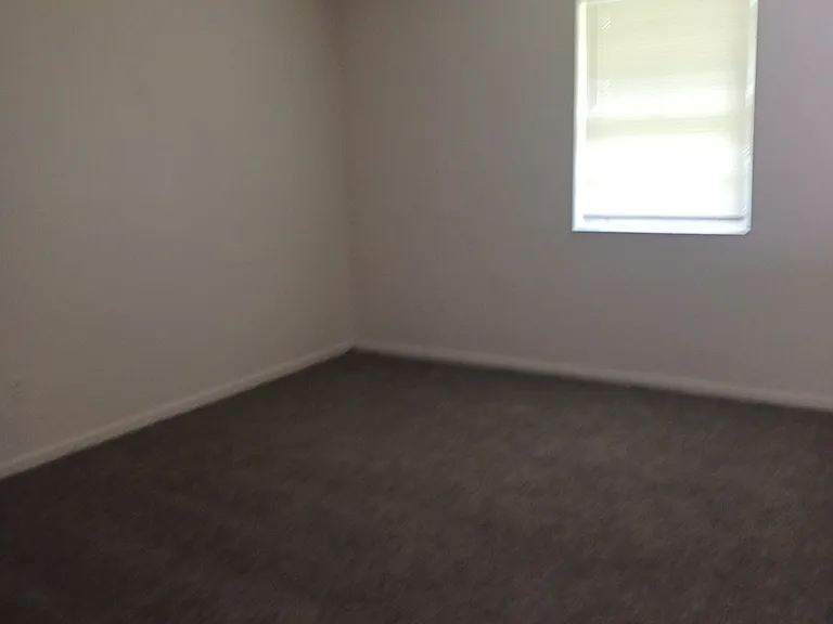 611 Reid St — Photo 2