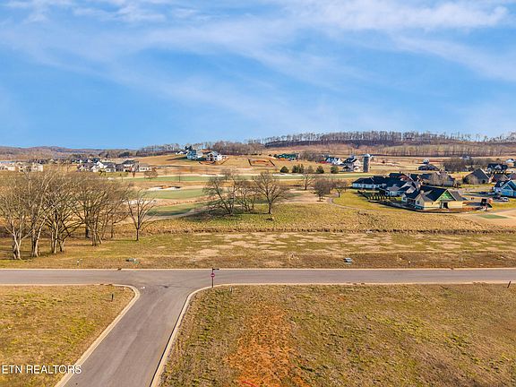 3rd image of 3014 Chestnut Ln