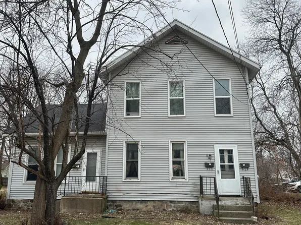 821 N Chestnut St, Lansing, MI 48906