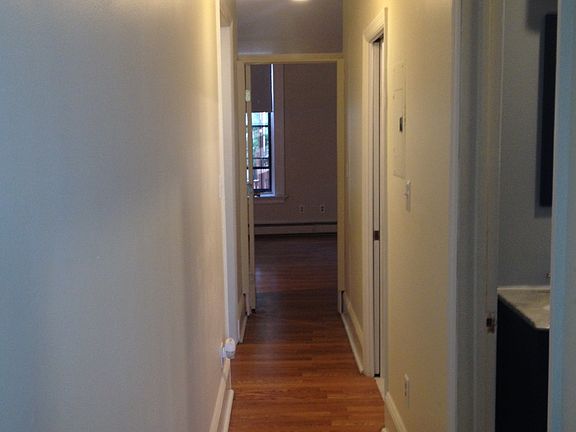 4th image of 39 Belmont Ave