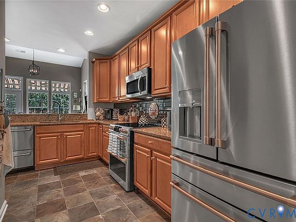 5th image of 10509 Tea Olive Cir