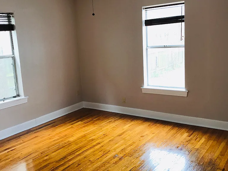 5210 Martin Ave — Photo 6